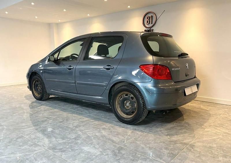 Begagnad Peugeot 307 141 HK (103 kW) 2007 Grå Halvkombi