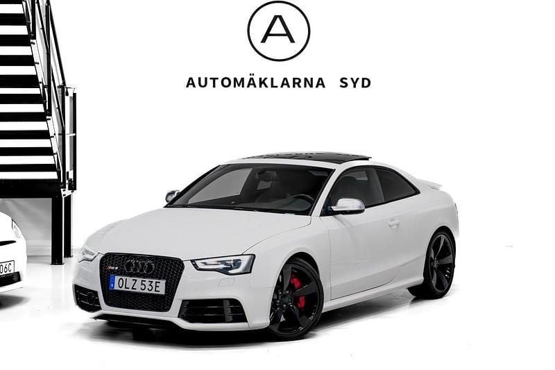 Vit Begagnad 2015 Audi RS5 Comfort Sportkupé | 274 900 kr - Bild 1/4