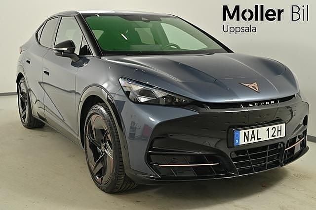 Tavascan blue metallic Begagnad 2024 Cupra Tavascan VZ3 SUV | 519 000 kr (Marknadspris) - Bild 1/4