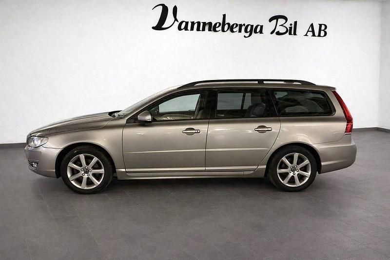 Begagnad Volvo V70 Kinetic 150 HK (110 kW) 2016 Brun Kombi