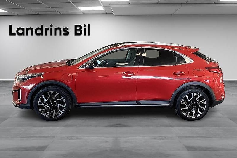 Begagnad Kia XCeed Advance 141 HK (103 kW) 2022 Infra red metallic SUV