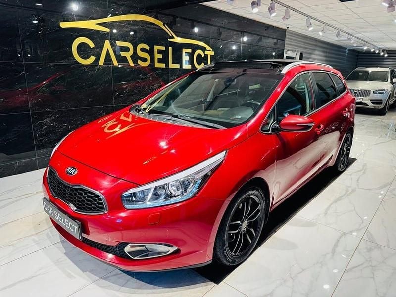 Röd Begagnad 2014 Kia Ceed Sportswagon Comfort Kombi | 78 000 kr (Marknadspris) - Bild 1/4