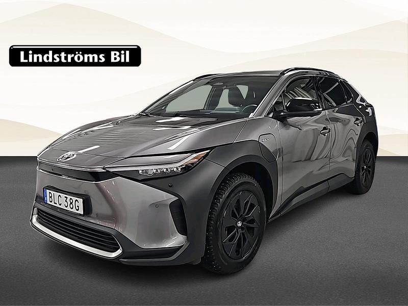 Silver Begagnad 2024 Toyota bZ4X Executive SUV | 499 900 kr (Dyr) - Bild 1/3