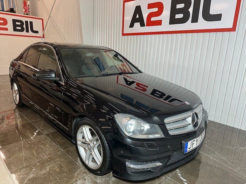 Svart Begagnad 2012 Mercedes C220 AMG Sedan | 129 900 kr (Lite dyr) - Bild 1/4