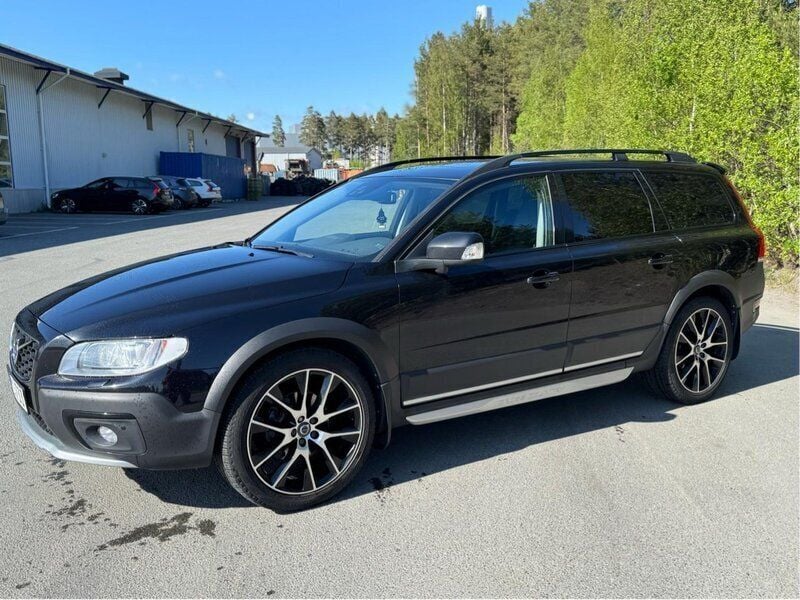 Svart Begagnad 2015 Volvo XC70 Dynamic SUV | 215 000 kr (Marknadspris) - Bild 1/4