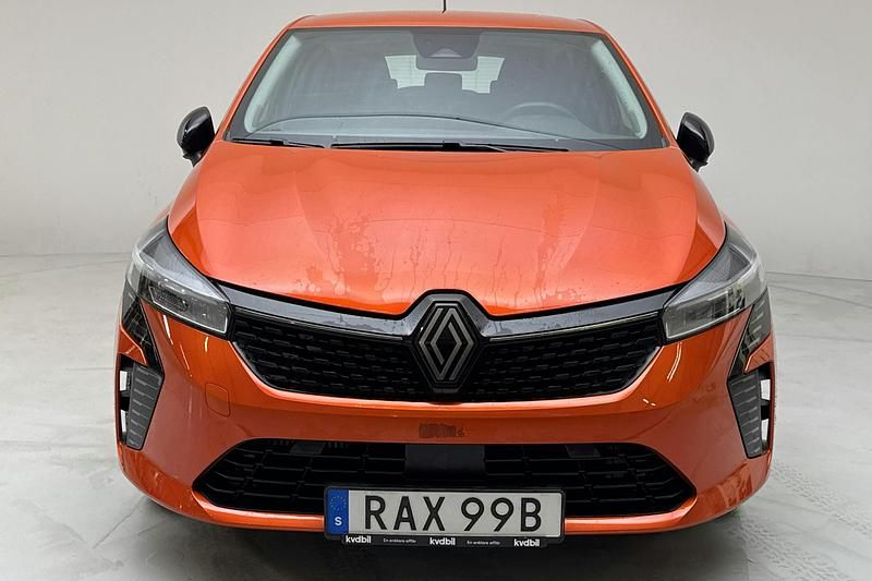Begagnad Renault Clio V Evolution 90 HK (66 kW) 2024 Orange