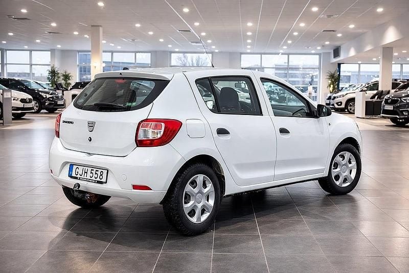 Begagnad Dacia Sandero 90 HK (66 kW) 2014 Vit Halvkombi