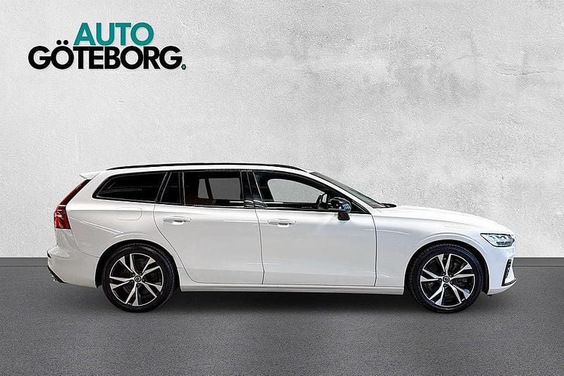 Begagnad Volvo V60 R-Design 303 HK (222 kW) 2019 Vit Kombi