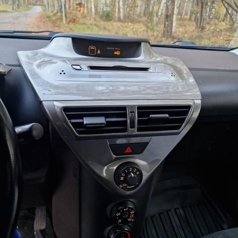 Begagnad Toyota iQ 68 HK (50 kW) 2009 Halvkombi