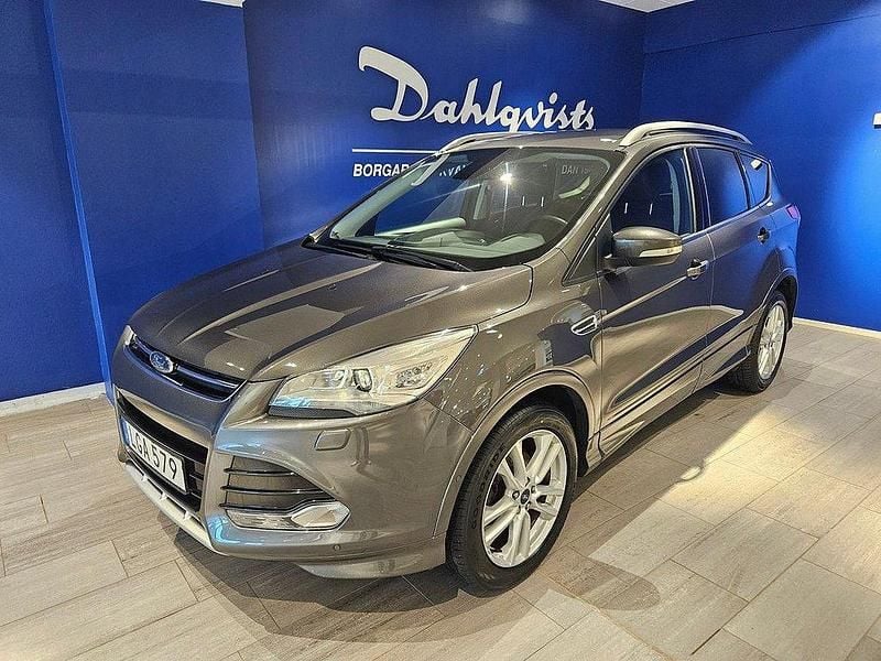 Grå Begagnad 2015 Ford Kuga Titanium X SUV | 129 000 kr (Lite dyr) - Bild 1/3