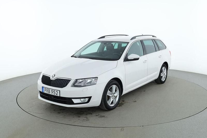 Vit Begagnad 2016 Skoda Octavia Ambition Kombi | 103 000 kr (Marknadspris) - Bild 1/3