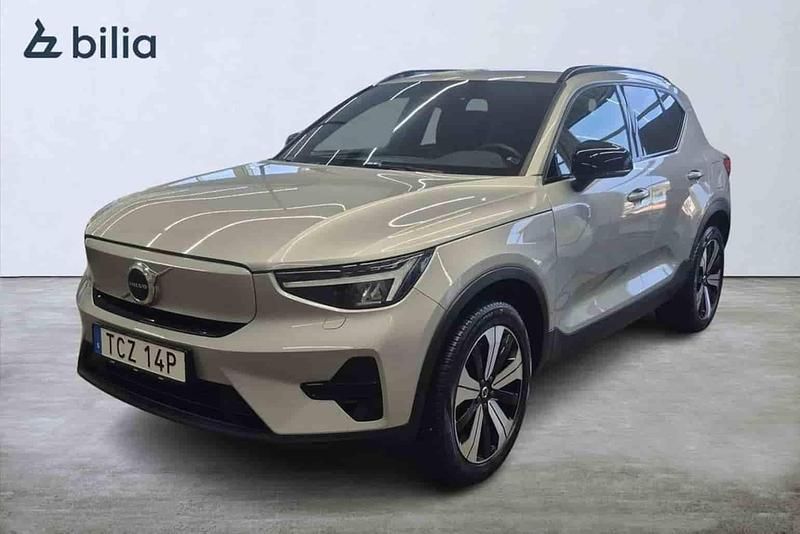 Silver Begagnad 2023 Volvo XC40 Single Motor SUV | 349 900 kr - Bild 1/1