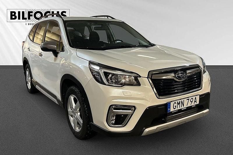 Vit Begagnad 2019 Subaru Forester SUV | 264 000 kr (Marknadspris) - Bild 1/4