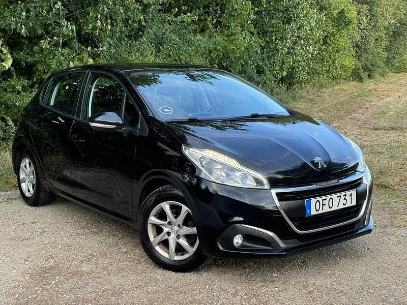 Svart Begagnad 2016 Peugeot 208 Halvkombi | 49 900 kr (Superpris) - Bild 1/4