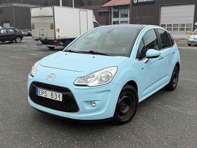 Blå Begagnad 2010 Citroën C3 Halvkombi | 49 900 kr (Marknadspris) - Bild 1/4