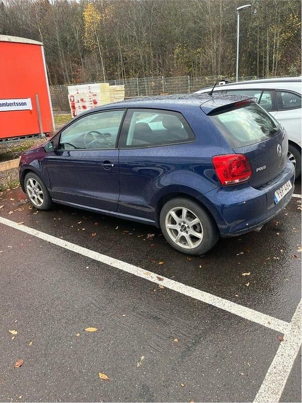 Begagnad 2010 VW Polo Trendline Halvkombi | 39 000 kr (Superpris) - Bild 1/4