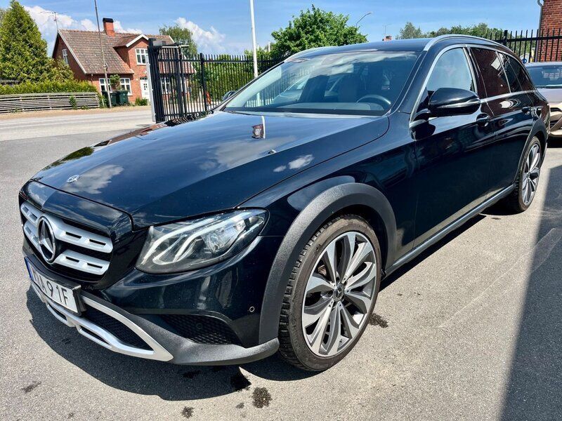 Begagnad Mercedes E220 All-Terrain 195 HK (143 kW) 2020 Svart Kombi