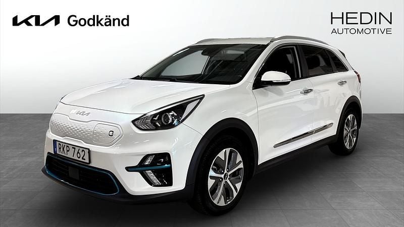 Vit (white) Begagnad 2022 Kia e-Niro 2 SUV | 289 900 kr (Marknadspris) - Bild 1/4