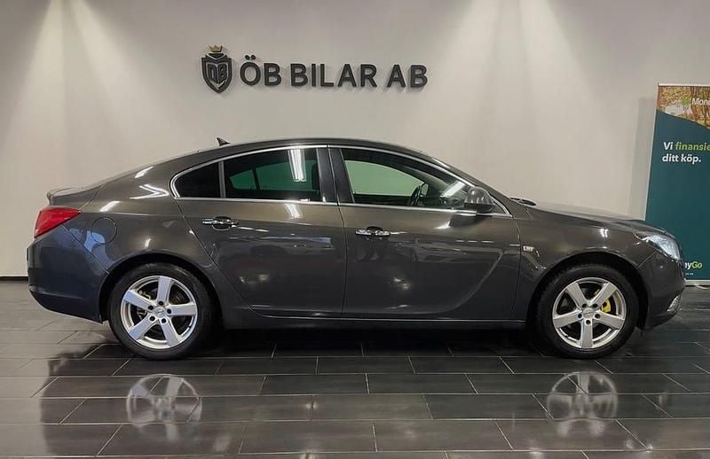 Begagnad Opel Insignia Cosmo 160 HK (117 kW) 2013 Grå