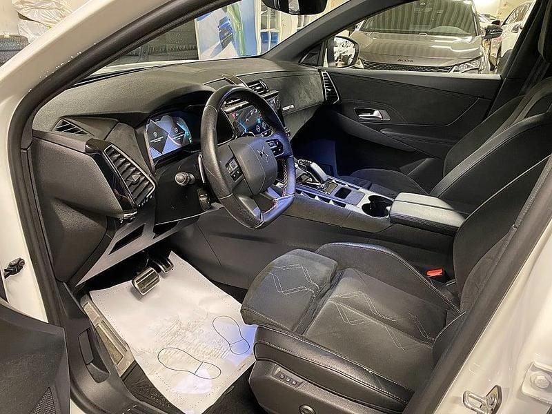 Begagnad DS Automobiles DS7 Crossback 301 HK (221 kW) 2022 Vit SUV