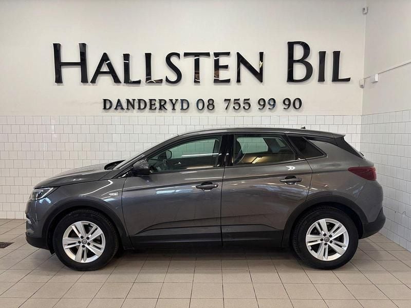 Mörkgrå Begagnad 2018 Opel Grandland X Enjoy SUV | 139 900 kr (Marknadspris) - Bild 1/4