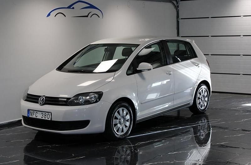 Begagnad VW Golf VII 105 HK (77 kW) 2012 Vit Halvkombi