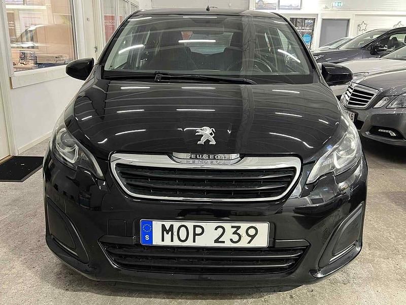 Begagnad Peugeot 108 69 HK (50 kW) 2014 Svart Halvkombi