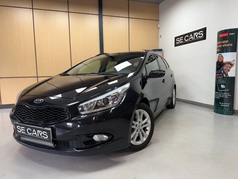 Svart Begagnad 2014 Kia Ceed Sportswagon Comfort Kombi | 99 700 kr (Marknadspris) - Bild 1/4
