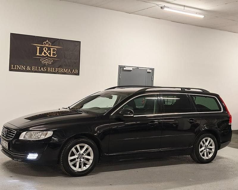 Svart Begagnad 2015 Volvo V70 Momentum Kombi | 109 900 kr (Marknadspris) - Bild 1/4