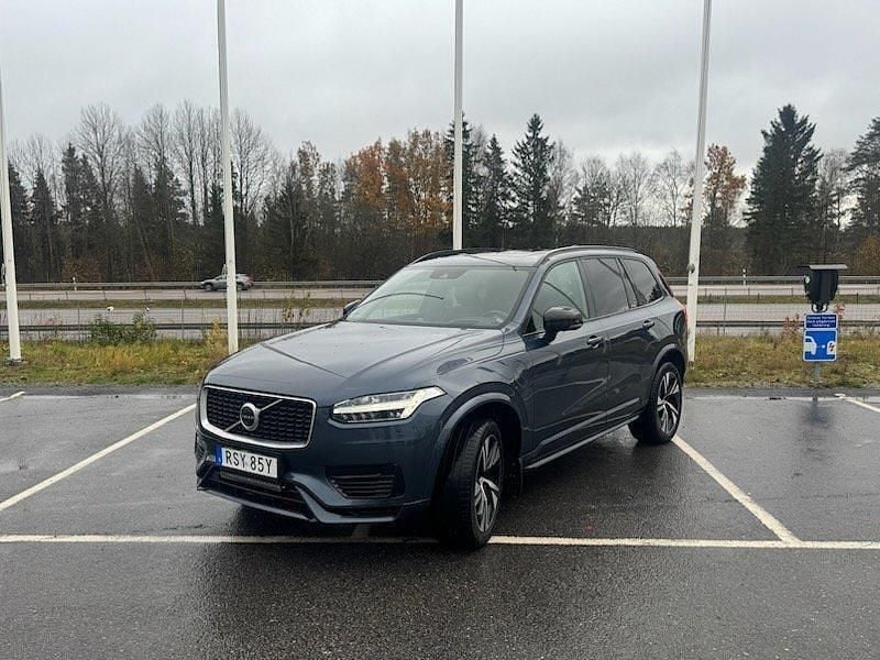 Blå Begagnad 2020 Volvo XC90 R-Design SUV | 450 000 kr (Marknadspris) - Bild 1/4