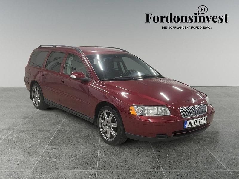 Röd Begagnad 2007 Volvo V70 Kinetic Kombi | 79 500 kr - Bild 1/4