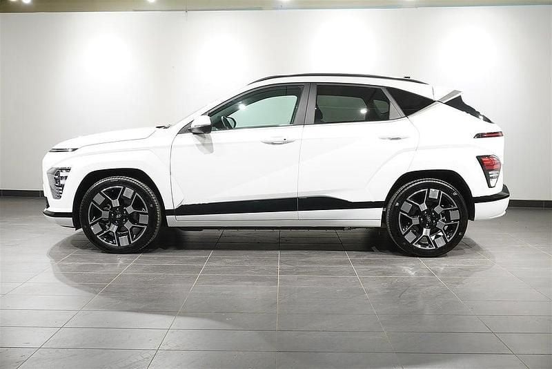 Begagnad Hyundai Kona Advanced 160 kW (218 HK) 2024 Vit SUV