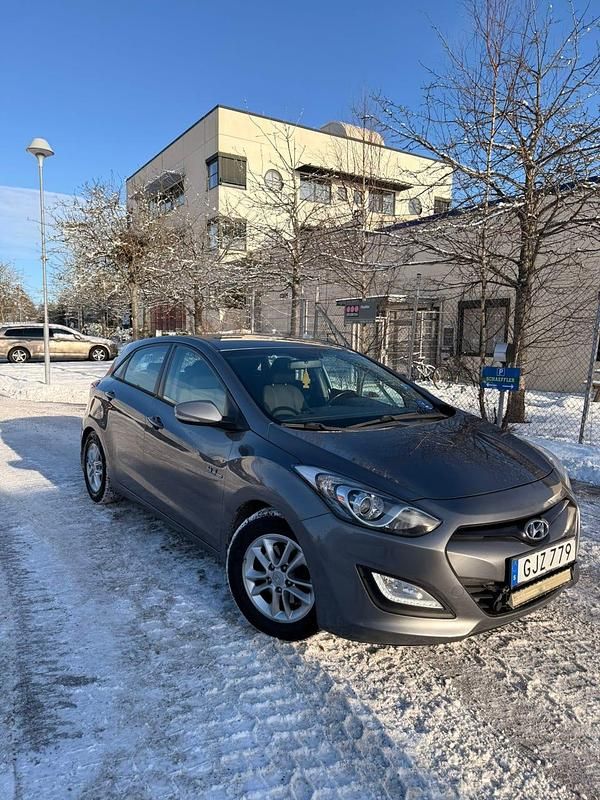 Begagnad Hyundai i30 110 HK (80 kW) 2014