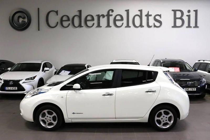 Vit Begagnad 2017 Nissan Leaf Halvkombi | 129 900 kr - Bild 1/1