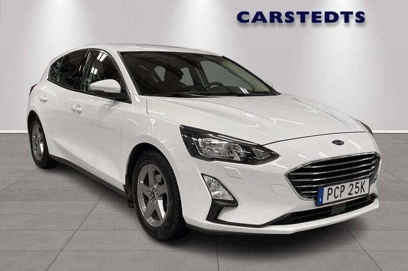 Vit Begagnad 2019 Ford Focus Titanium Halvkombi | 169 900 kr (Dyr) - Bild 1/4