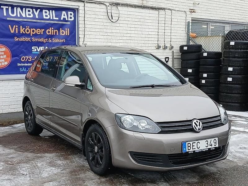 Begagnad VW Golf VII 105 HK (77 kW) 2013 Brun Halvkombi