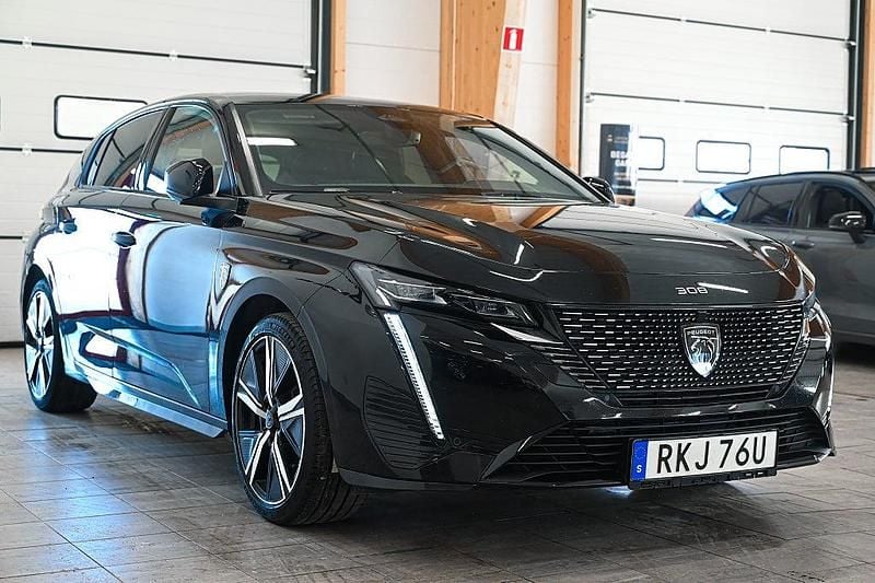 Begagnad Peugeot 308 GT-line 131 HK (96 kW) 2023 Svart Halvkombi