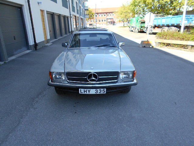Begagnad Mercedes SLC450 225 HK (165 kW) 1973
