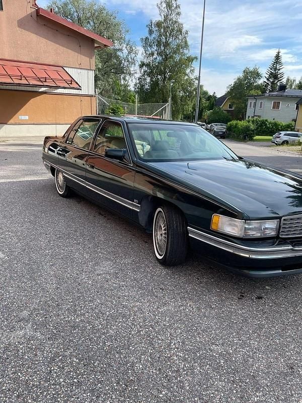 Begagnad Cadillac Deville 203 HK (149 kW) 1995 Metallic Sedan