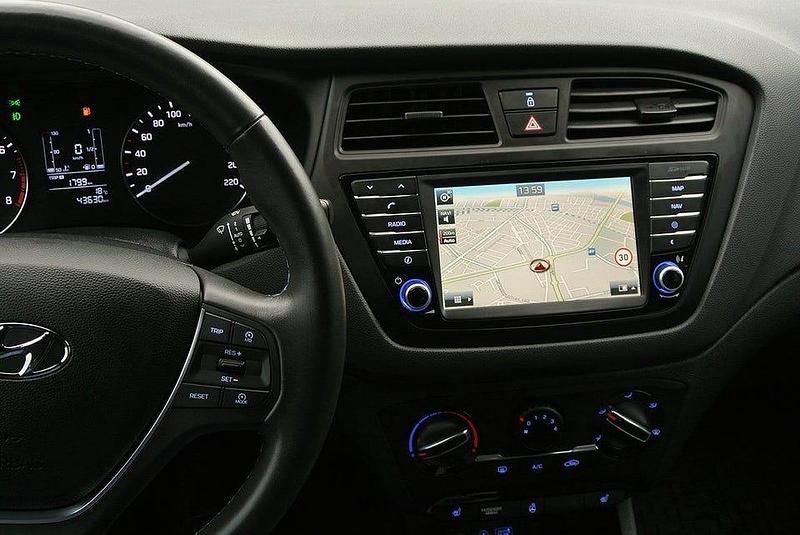 Begagnad Hyundai i20 84 HK (61 kW) 2016