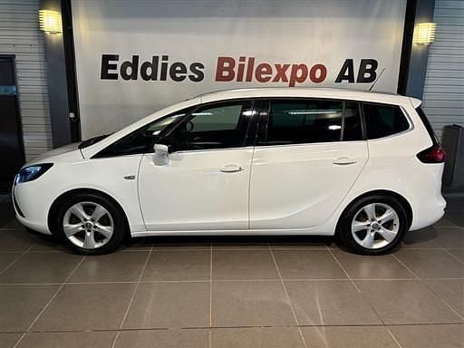 Begagnad Opel Zafira Enjoy 140 HK (102 kW) 2012 Vit Minibuss