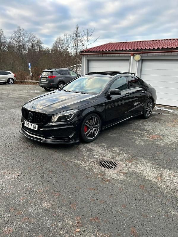 Begagnad 2015 Mercedes CLA220 Sedan | 155 000 kr (Marknadspris) - Bild 1/4