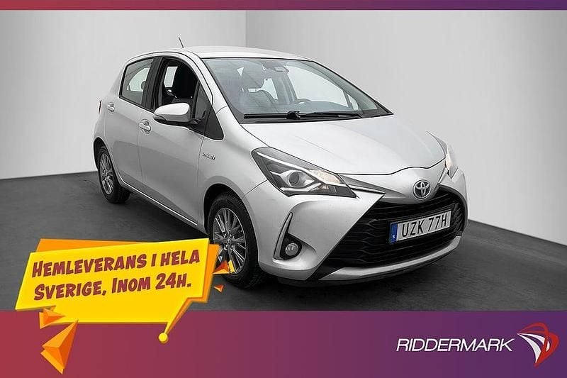 Begagnad Toyota Yaris Hybrid Active 101 HK (74 kW) 2019 Silver Halvkombi