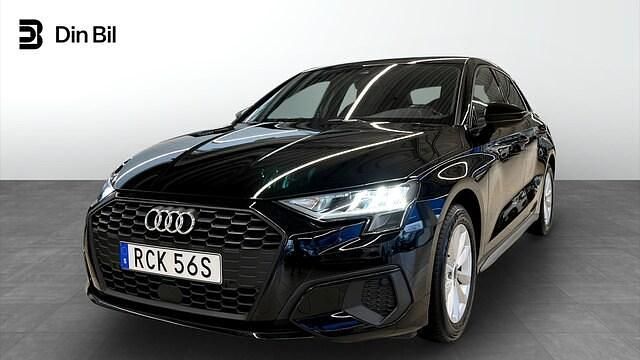 Brilliantsvart Begagnad 2023 Audi A3 Proline Sedan | 269 000 kr (Marknadspris) - Bild 1/4