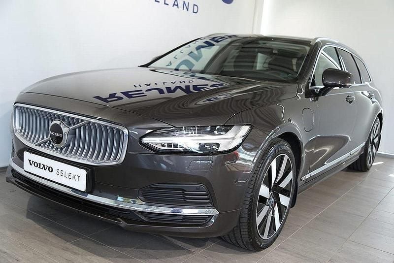 Grå Begagnad 2024 Volvo V90 Plus Kombi | 529 500 kr (Lite dyr) - Bild 1/4