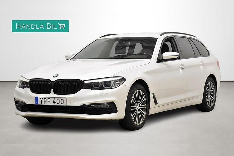 Vit Begagnad 2017 BMW 520 Shadowline Kombi | 259 900 kr (Marknadspris) - Bild 1/4