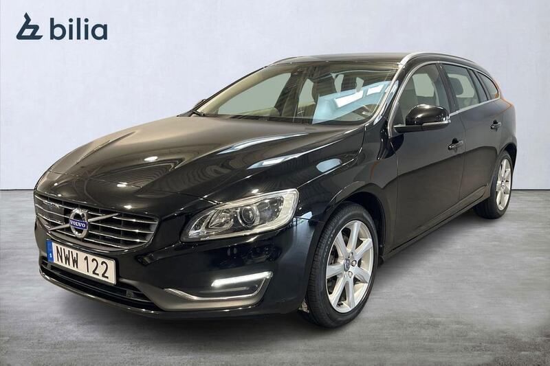 Svart Begagnad 2015 Volvo V60 Summum Kombi | 179 900 kr (Marknadspris) - Bild 1/3