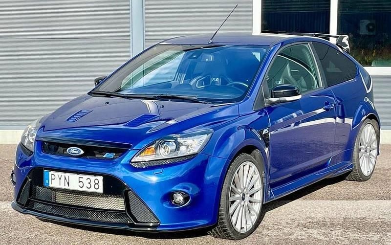 Begagnad Ford Focus RS 305 HK (224 kW) 2010 Blå Halvkombi