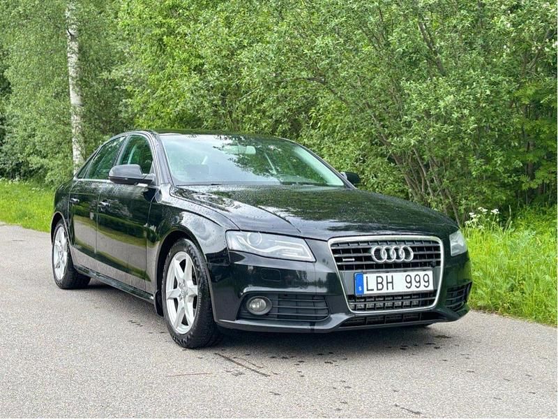 Svart Begagnad 2011 Audi A4 Sedan | 90 000 kr (Marknadspris) - Bild 1/4