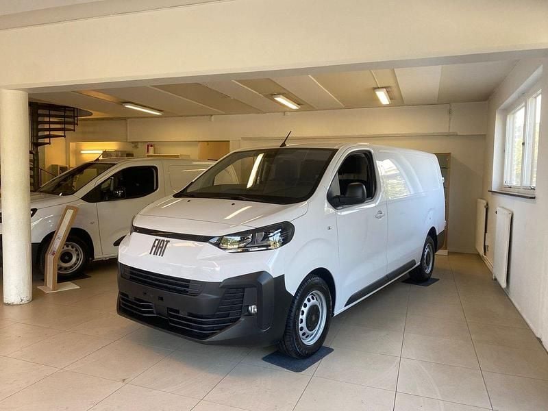 Vit Ny 2025 Fiat Scudo Minibuss | 447 375 kr (Marknadspris) - Bild 1/4